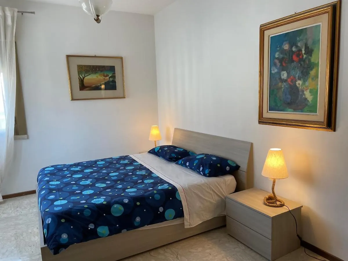 Villa Irene Apartments Mestre 0*,  Italia