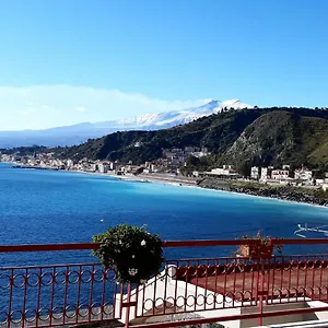 https://taormina-beach-holiday.taorminaitalyhotels.com